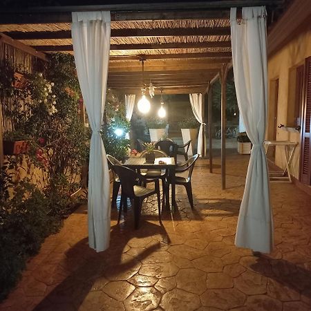 Affittacamere B&B Il Fiore بوسادا المظهر الخارجي الصورة