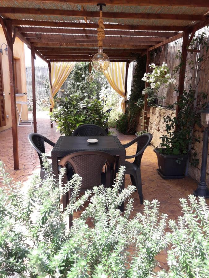 Affittacamere B&B Il Fiore بوسادا المظهر الخارجي الصورة