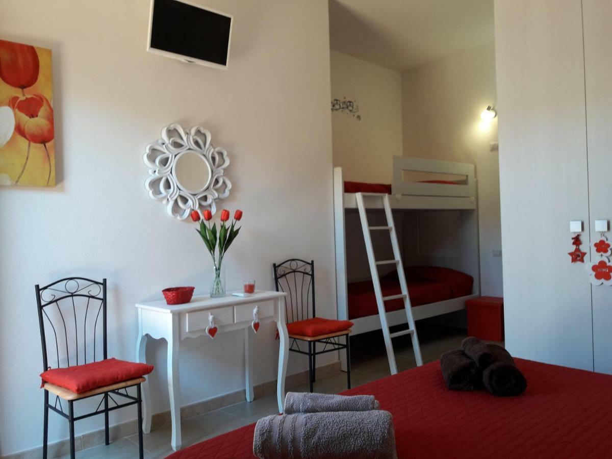 Affittacamere B&B Il Fiore بوسادا المظهر الخارجي الصورة
